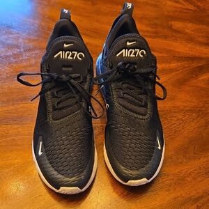Nike Air Max 270 Black and White Sneakers Size 11 Used But Good Condition